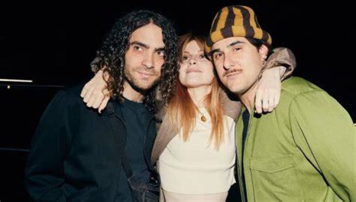 Paramore's Social Media Silence: Unraveling The Breakup Rumors