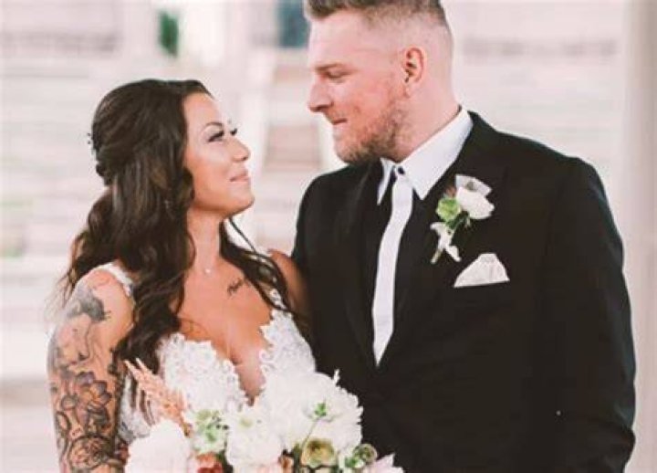 Pat McAfee is Married to Wife Samantha McAfee. Kids.