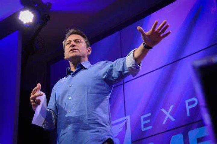 Peter Diamandis of XPrize fame outlines impending medical revolution.