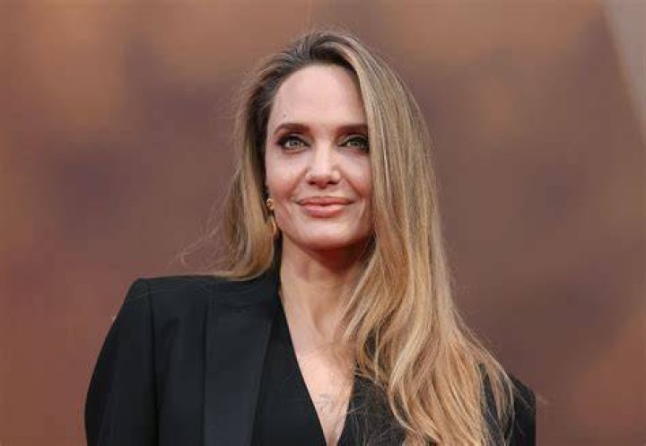 Photos of Angelina Jolie With Twins Knox and Vivienne on Their Venice