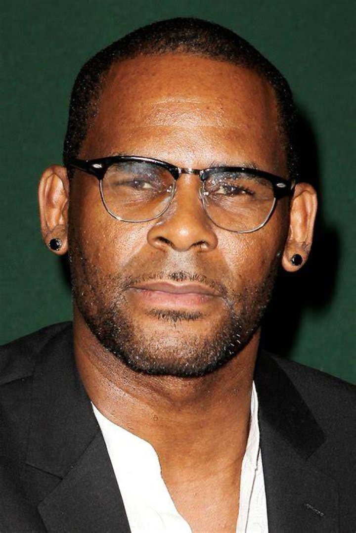 R. Kelly's Daughter Tragically Reveals That She Lost Her Baby Boy