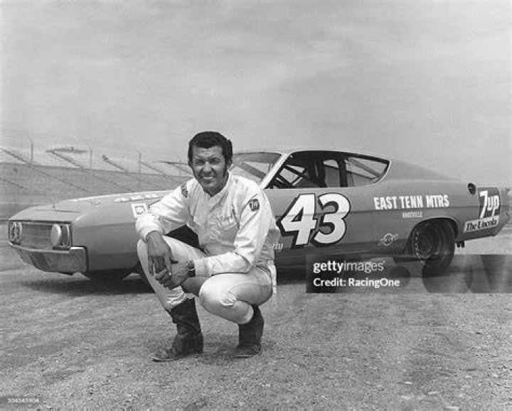 Richard Petty surprised his fans by switching to Ford for the 1969