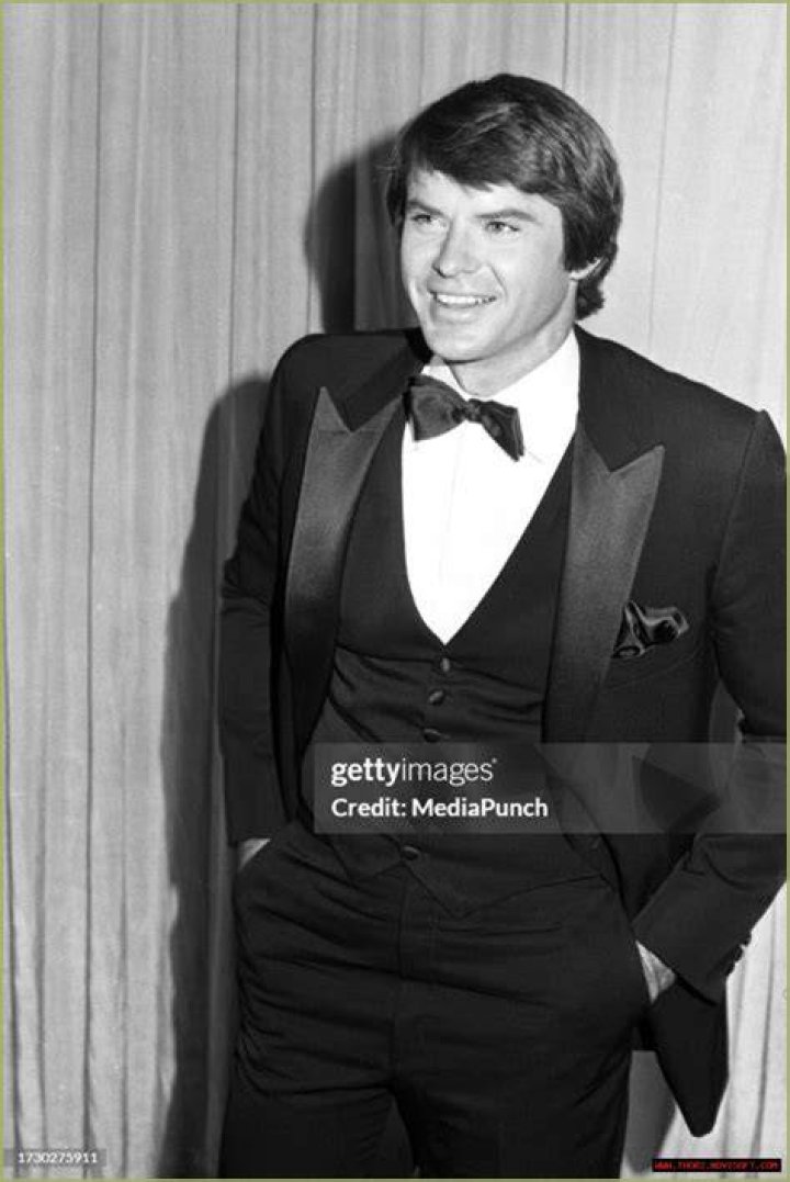 Robert Urich Height