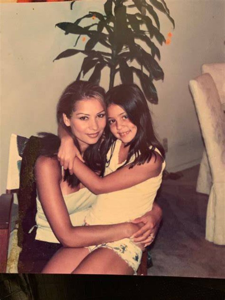 Rose Mendez Everything about Alexa Demie's Mother Happy LifeStyle Trends