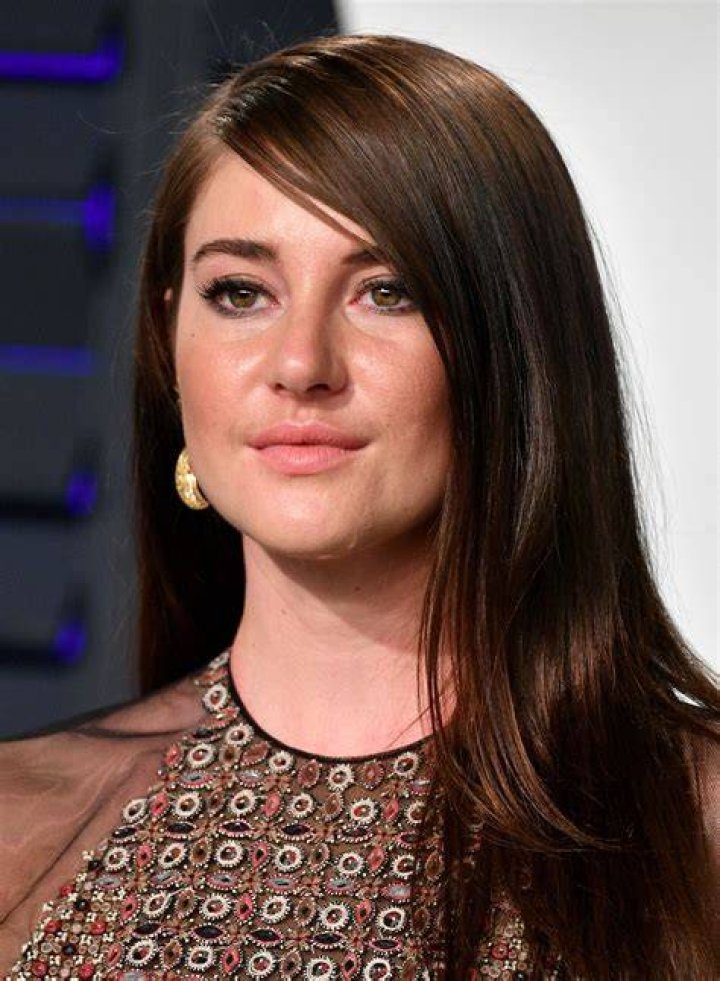 Shailene Woodley Net Worth Net Worth Lists
