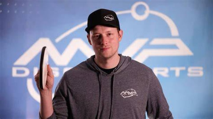 Simon Lizotte is a New Father Livewire Ultiworld Disc Golf