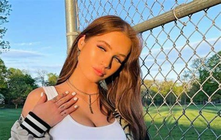 skybri leaked onlyfans sky bri onlyfans leak videos militante veganerin