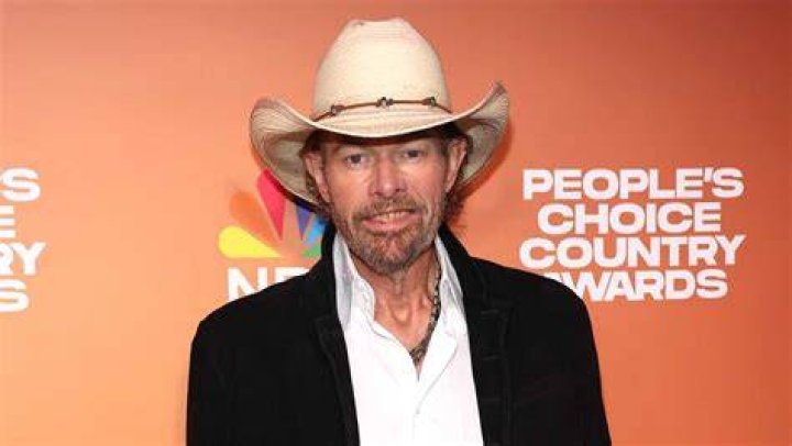 Toby Keith shares update on stomach cancer battle at People's Choice