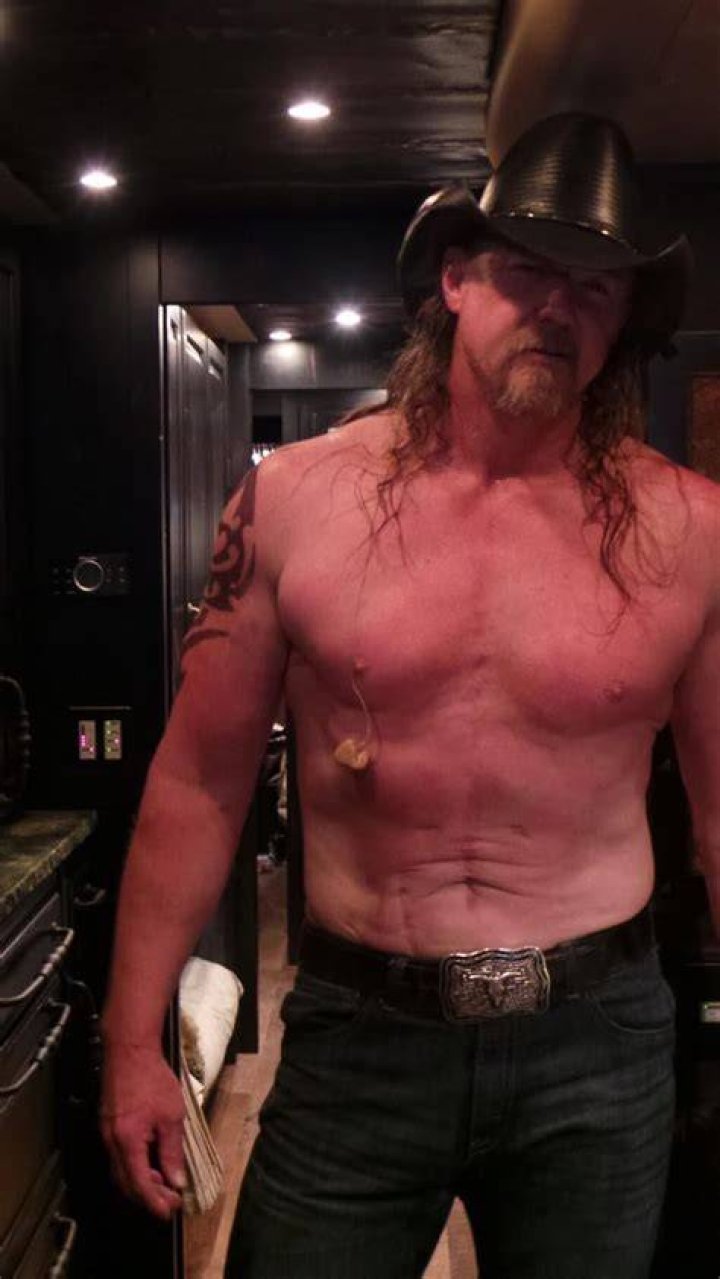 Trace Adkins aka Mr yummy Trace adkins, Country music, Tracing