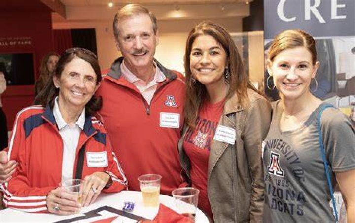 Tucsonans Cole and Jeannie Davis Commit 2.65 Million to Arizona