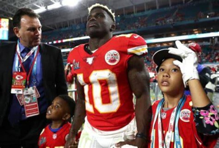Tyreek Hill parents Biography of Anesha Sanchez and Derrick Shaw