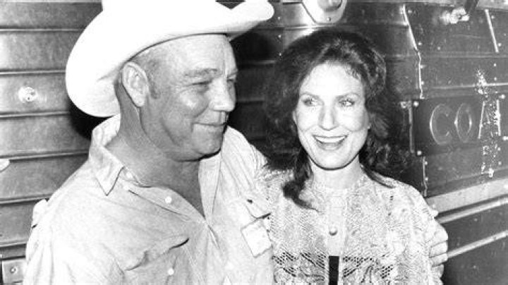 Unveiling The Age Of Loretta Lynn's Husband: Insights And Discoveries