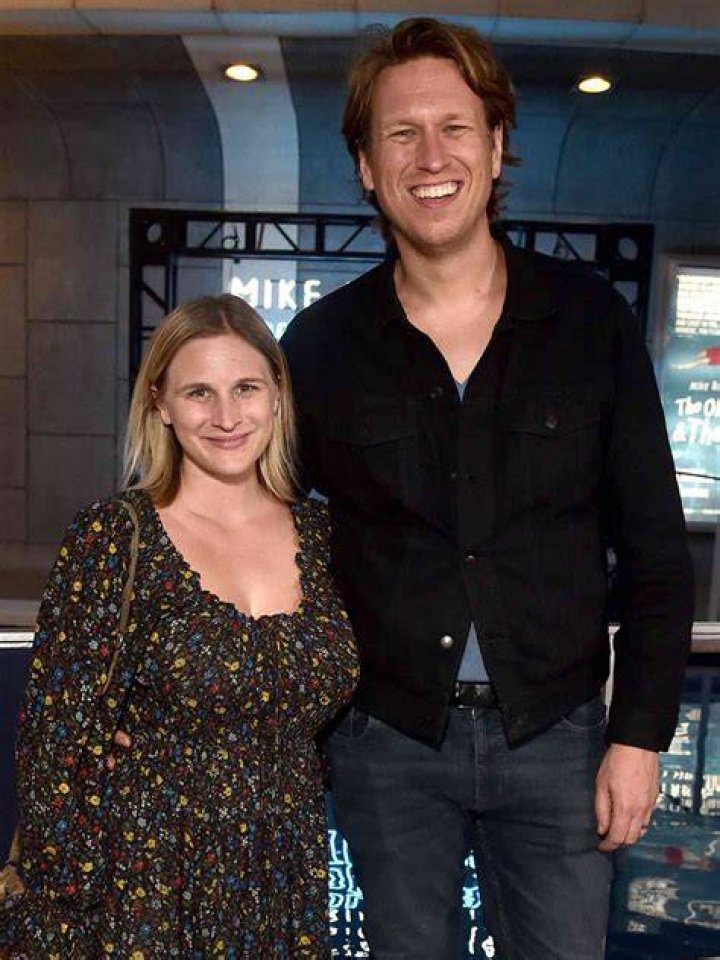 Valerie Chaney (Pete Holmes’s Wife) Wiki, Age, Height, Children