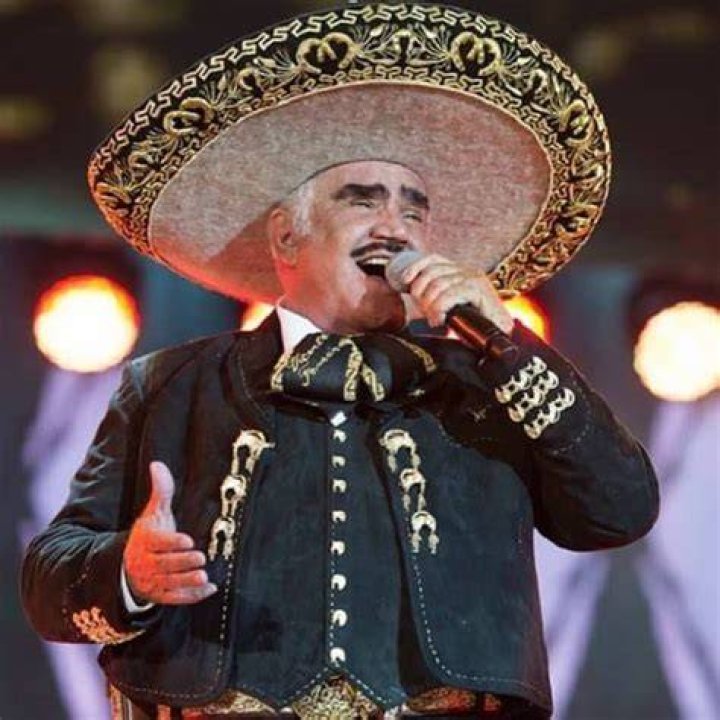 Vicente Fernandez Bio, Age, Net Worth, Height, Married, Nationality