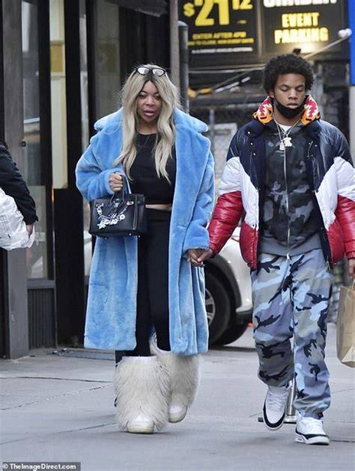 Wendy Williams Holds Hands With Son After Fight With Dad Kevin