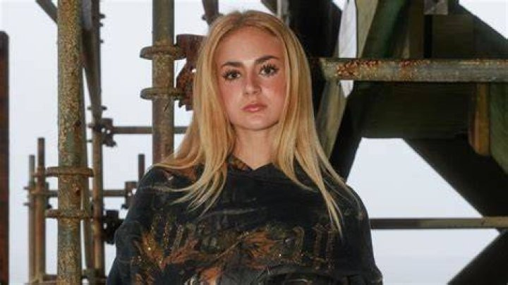 Who is Claire Stone? Wiki, biography, net worth, age, boyfriend and