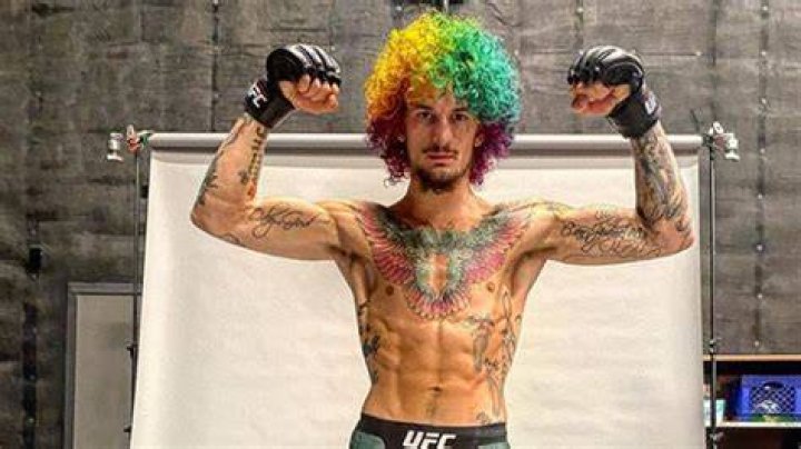Why does Sean O'Malley claim he is undefeated despite having lost a