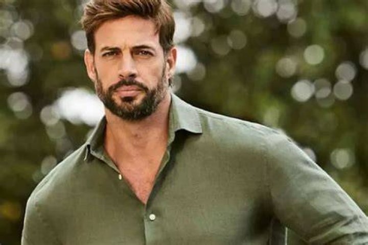 William Levy pide a sus fans que recen con &eacute;l People en Espa&ntilde;ol