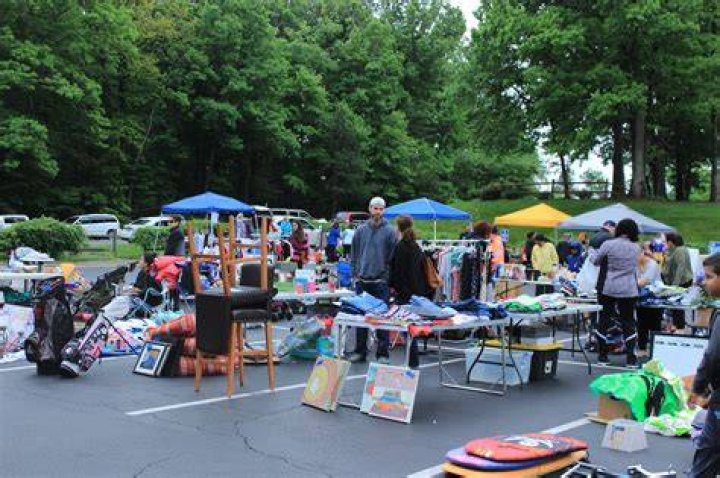 Yard Sales Lake Ridge HOA, VA